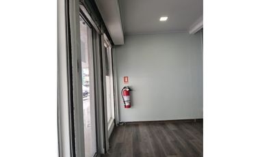 EL CARMEN / PLAZA LINAMAR / 130M / PISO BAJO / DIVISIONES / VACIO