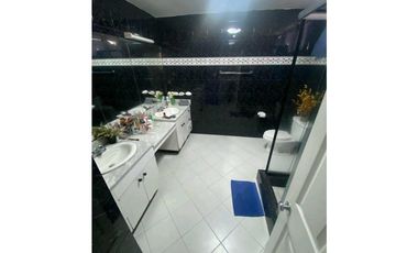 Se vende apto en.Ave balboa Coral Reef