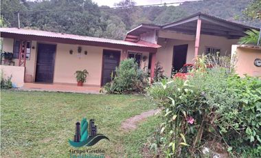 VENDO DUPLEX CON VISTA AL VOLCAN EN JARAMILLO ARRIBA