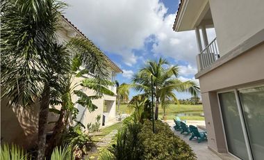 Se Vende Casa en Buenventura, Frente al Lago