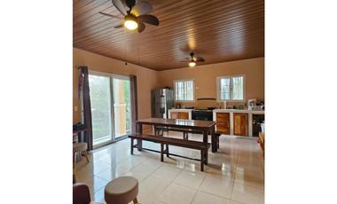 En venta casa en Altos de María