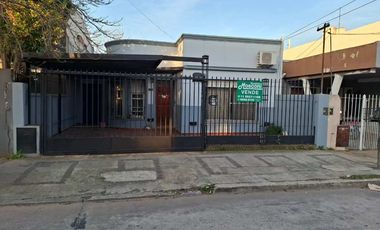 Casa en venta en Ezpeleta Este