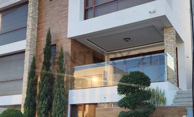 HERMOSA CASA DE OPORTUNIDAD EN MANTA