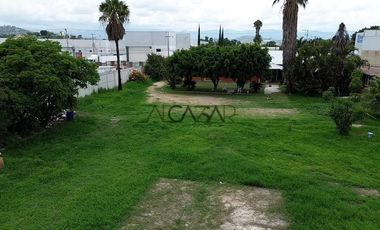 TERRENO EN ZONA DE BODEGAS