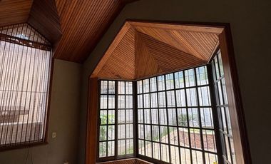 Residencia en venta con excelente ubicación, terreno y potencial