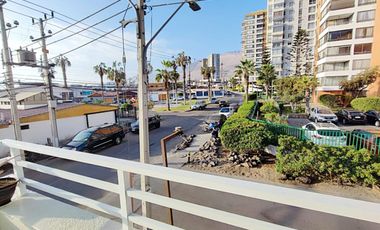 Departamento en arriendo temporal c/ estacionamiento en Playa Brava