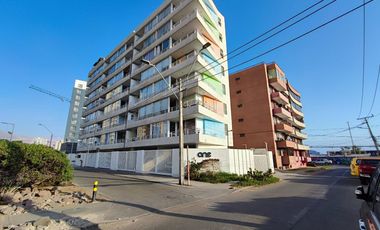 Departamento en arriendo temporal c/ estacionamiento en Playa Brava