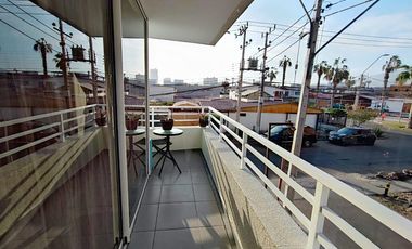 Departamento en arriendo temporal c/ estacionamiento en Playa Brava