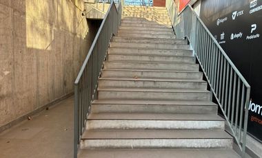 OPORTUNIDAD LOCAL COMERCIAL EN PUENTE NUEVO LAS CONDES