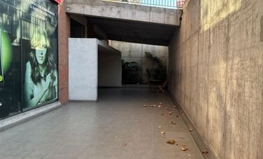 OPORTUNIDAD LOCAL COMERCIAL EN PUENTE NUEVO LAS CONDES