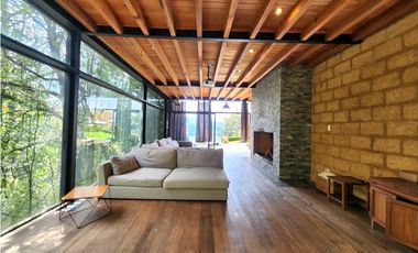 CASA EN RENTA CON VISTA AL LAGO EN VALLE DE BRAVO