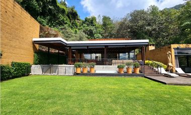 CASA EN RENTA CON VISTA AL LAGO EN VALLE DE BRAVO