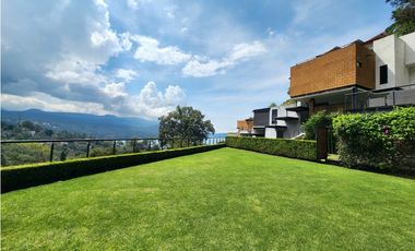 CASA EN RENTA CON VISTA AL LAGO EN VALLE DE BRAVO