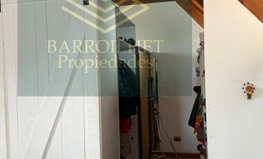 SE ARRIENDA MUY COMODA CASA EN BOSQUE DE MONTEMAR