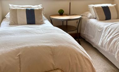 LINDO Y AMPLIO DEPARTAMENTO ORILLA DE LAGO VILLARRICA