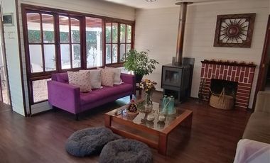 Casa en Venta en Los Fresnos, Clínica Miraflores