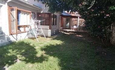 Casa en Venta en Los Fresnos, Clínica Miraflores