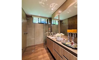 Venta de Casa moderna vía San Antonio la Ceja