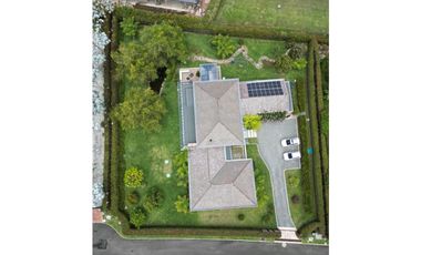 Venta de Casa moderna vía San Antonio la Ceja