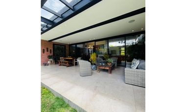 Venta de Casa moderna vía San Antonio la Ceja