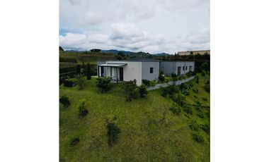 Casa campestre en unidad a cerrada en El Retiro