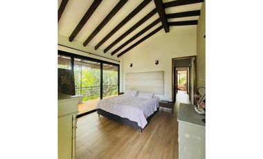 Casa campestre unidad cerrada vía san Antonio la ceja