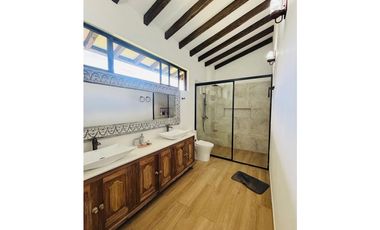 Casa campestre unidad cerrada vía san Antonio la ceja