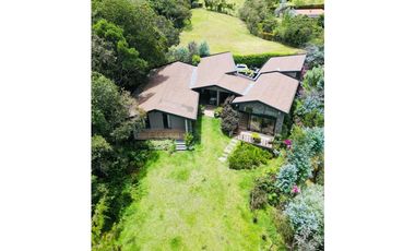 Casa campestre unidad cerrada vía san Antonio la ceja