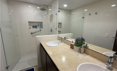 Casa campestre en unidad cerrada en el Retiro