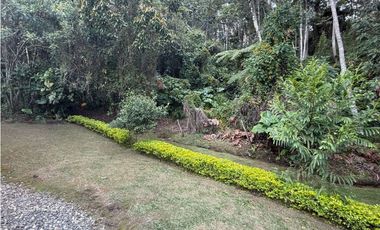 Casa campestre en unidad cerrada en el Retiro