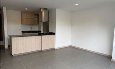 Apartamento en el retiro en unidad cerrada