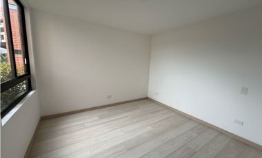 Apartamento en el retiro en unidad cerrada