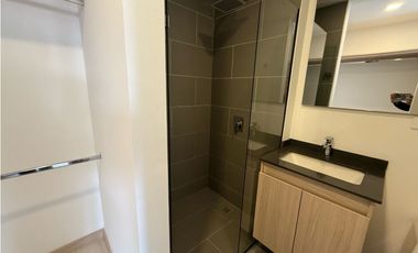 Apartamento en unidad cerrada en el retiro