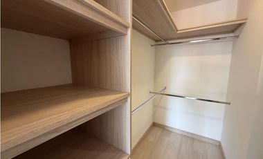 Apartamento en unidad cerrada en el retiro