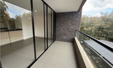 Apartamento en unidad cerrada en el retiro