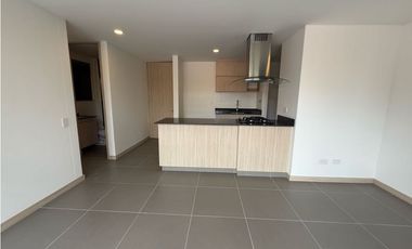 Apartamento en unidad cerrada en el retiro