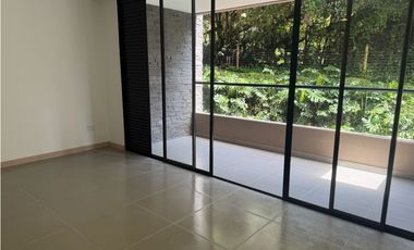 Apartamento en unidad cerrada en el retiro