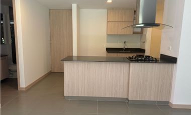 Apartamento en unidad cerrada en el retiro