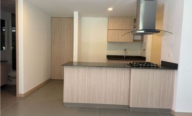 Apartamento en unidad cerrada en el retiro