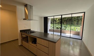 Apartamento en unidad cerrada en el retiro