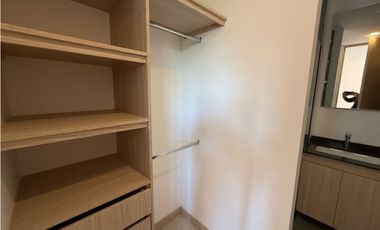 Apartamento en unidad cerrada en el retiro