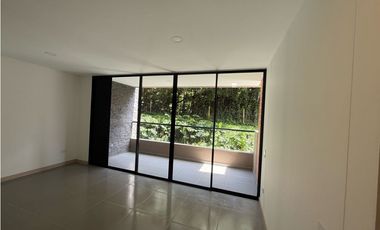 Apartamento en unidad cerrada en el retiro
