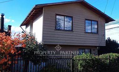 Casa en Panguipulli  camino Chauquén– Zona Urbana con Vista al Lago y Volcán Villarrica