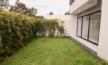 CASA EN VENTA EN TRES MARÍAS, MORELIA