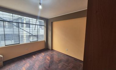 ¡OCASION! VENTA DE DEPARTAMENTO EN EL TAMBO-HUANCAYO
