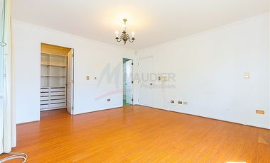 Casa en Arriendo en Santa María Manquehue