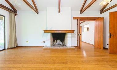 Casa en Arriendo en Santa María Manquehue