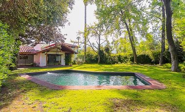 Casa en Arriendo en Santa María Manquehue