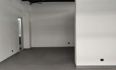 Local Comercial en Arriendo en La Condes / Apoquindo