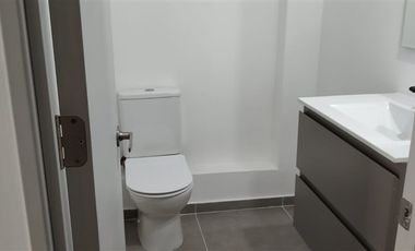 Local Comercial en Arriendo en La Condes / Apoquindo